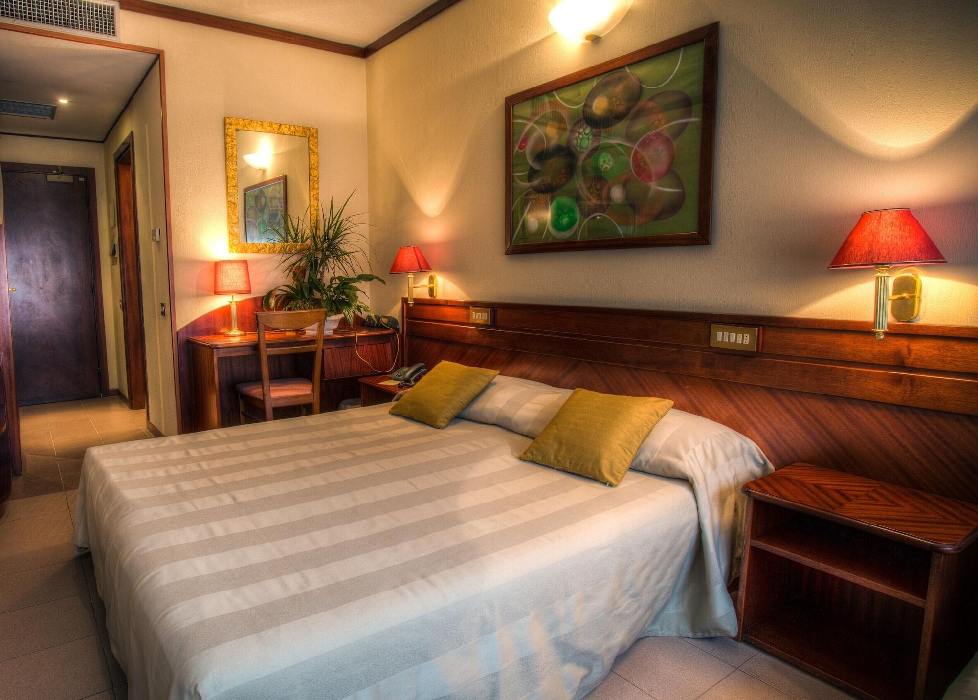 Hotel Dante Family